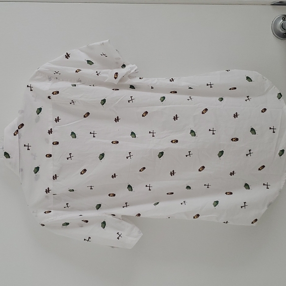 Men's Shirt - Picture 2 of 3